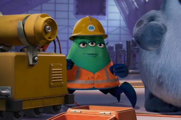 Alanna Ubach plays Cutter