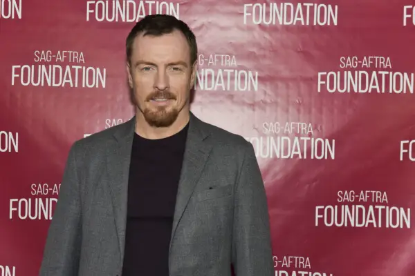 Toby Stephens