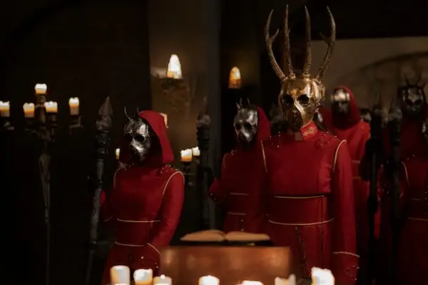 Resumé af The Order sæson 1: Historien indtil videre på Netflix-serien, forklaret