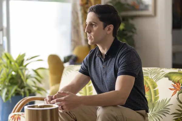 Eric Lloyd plays Charlie Calvin in The Santa Clauses