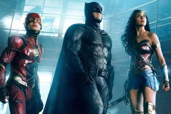 Ezra Miller, Ben Affleck and Gal Gadot in Justice League (Warner Bros, HF)