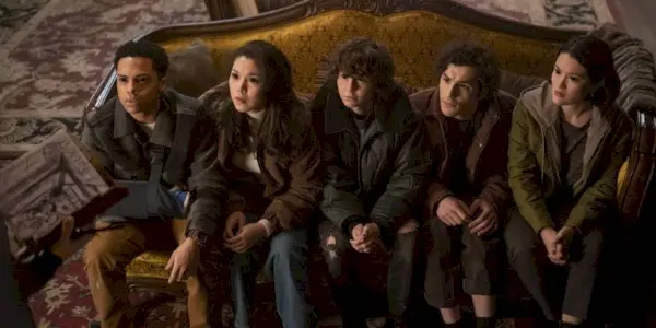 Zack Morris, Ana Yi Puig, MIles McKenna, Will Price, and Isa Briones in the Goosebumps reboot