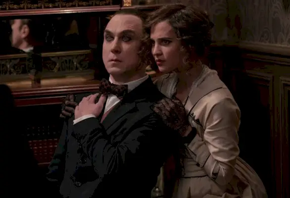 irma-vep-alicia-vikander-lars-eidinge