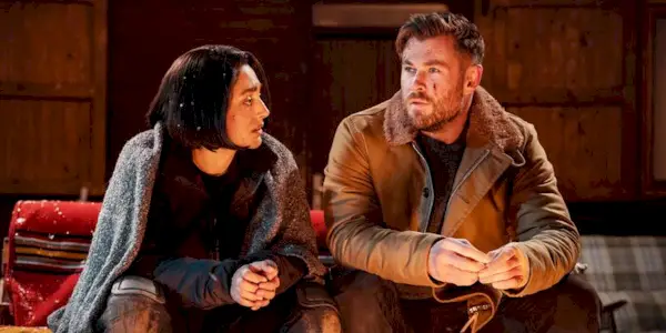 chris-hemsworth-extraction-2-social-feature-1