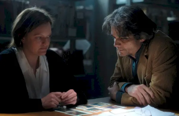 Elisabeth Moss o Shining Girls i odgrywaniu postaci w Dark Material