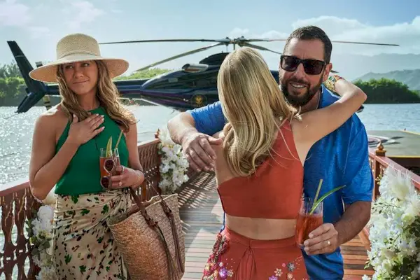 Jennifer Aniston and Adam Sander in Murder Mystery 2