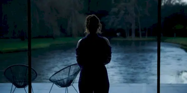 Jeg vil vædde på, at du gik glip af denne skræmmende, atmosfæriske folkegyser fra 2024, der stille og roligt landede på gys sidste år