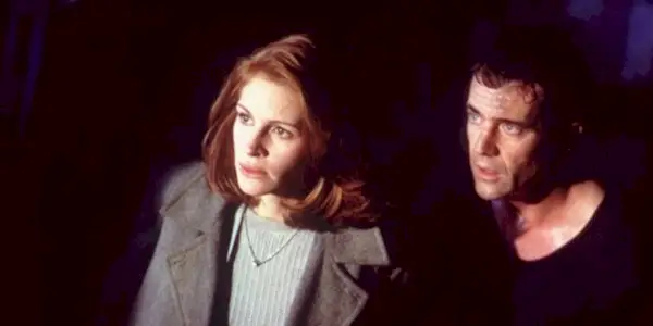 Julia Roberts and Mel Gibson in Conspiracy Theory