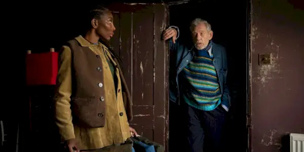 Steven Soderbergh recluta a un ícono de 'El señor de los anillos', de 86 años, en la primera imagen de su secuela de 'Black Bag