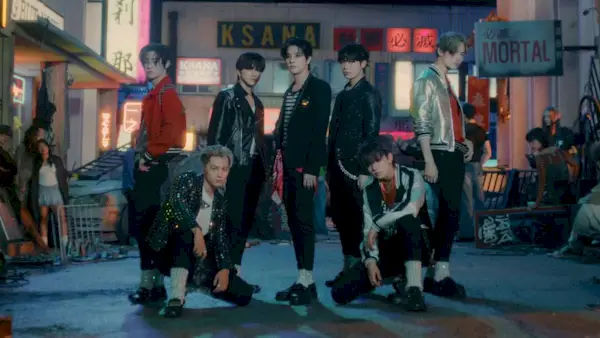 Enhypen får en dokumentar fra Reese Witherspoons selskap