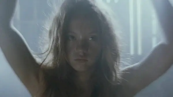 „I Know What You Did Last Summer“ bringt Sydney Sweeneys Supernatural-Horror-Hit an den internationalen Kinokassen zum Vorschein