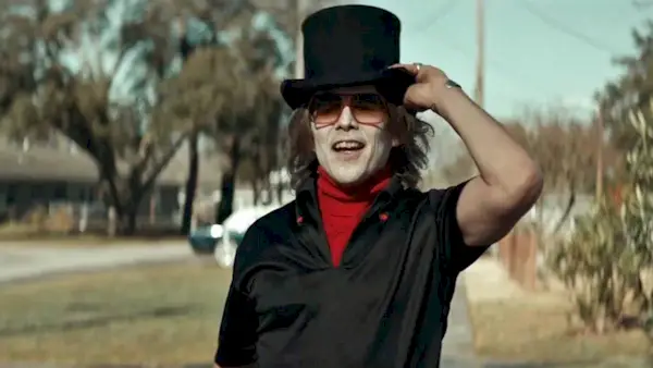 Ethan Hawke는 첫 번째 'Black Phone 2' 예고편에서 다시 살아납니다