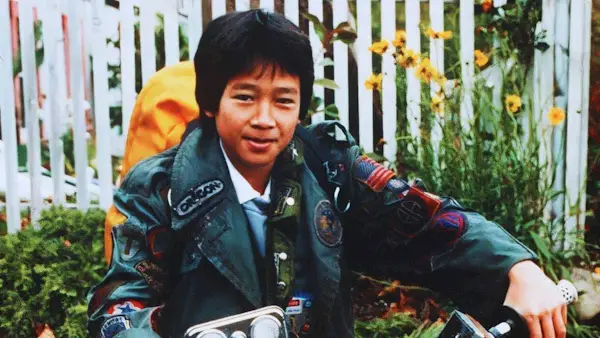 'Fingers Crossed': Ke Huy Quan compartilha atualização otimista para a sequência de 'The Goonies