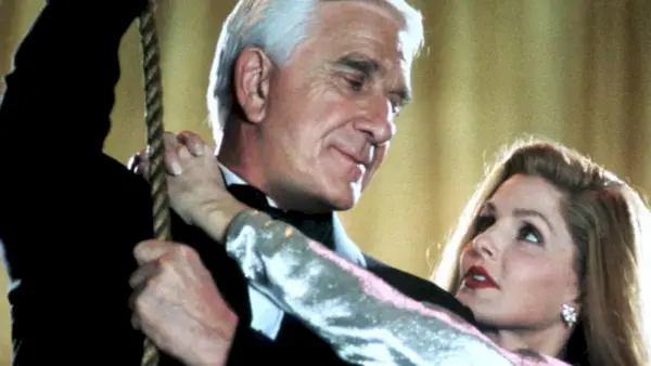 La trilogie originale Naked Gun vise une nouvelle maison de streaming gratuite