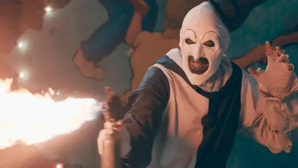 Art the Clown, Michael Myers und mehr holen sich vor der gruseligen Jahreszeit nostalgische Halloween-Kostümfiguren