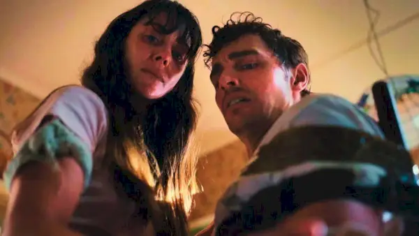 La parella de la vida real Alison Brie i Dave Franco queden atrapats junts al nou tràiler de la comèdia romà de terror