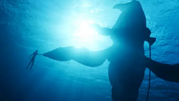 Visual Sci-Fi Masterpiece는 많은 기대를 모은 속편의 예고편 공개 이후 미국 스트리밍을 장악하고 있습니다