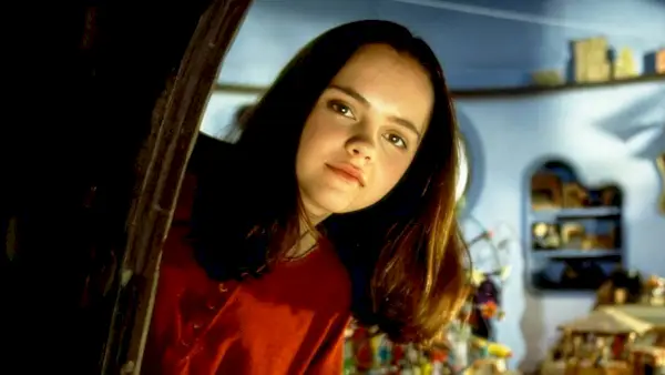 O amado clássico da família de Christina Ricci comemora 30 anos com o lançamento de um novo Steelbook assustador
