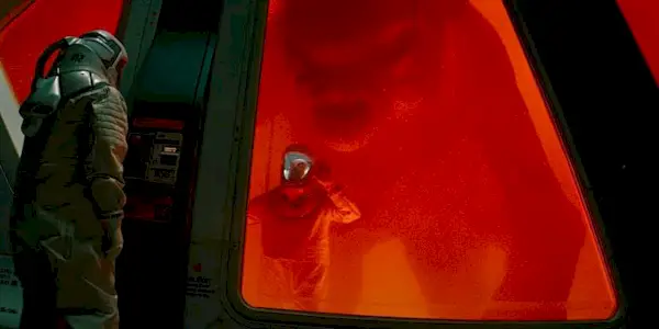 A monstrous hybrid dinosaur is about to kill an unlucky victim in Jurassic World Rebirth (2025).