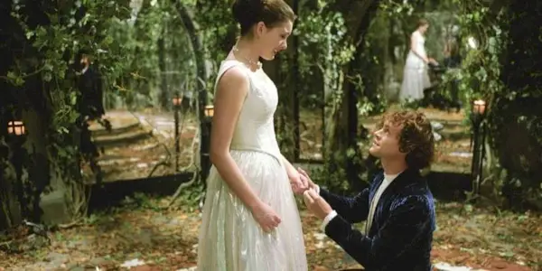 A screenshot of Hugh Dancy and Anne Hathaway in Ella Enchanted (2004)