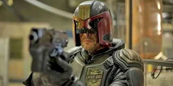 Te 10 filmów ma najlepsze pierwsze 5 minut w historii superbohaterów