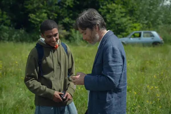 Netflixs Steve-skribent afslører, hvorfor filmen undergik store forandringer i forhold til hitromanen Shy