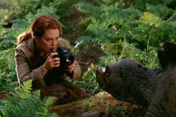 Julianne Moore as Sarah Harding in The Lost World: Jurassic Park