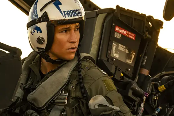 Danny Ramirez plays Lieutenant _Fanboy_