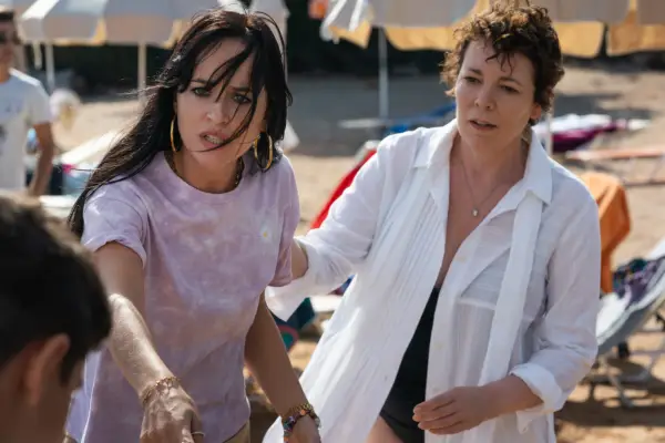 Dakota Johnson as Nina and Olivia Colman as Leda in The Lost Daughter