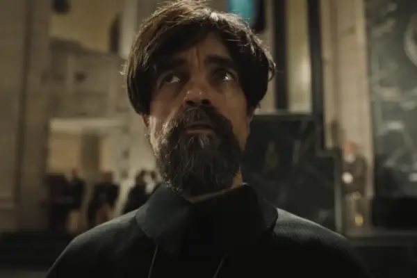 Peter Dinklage plays Casca Highbottom