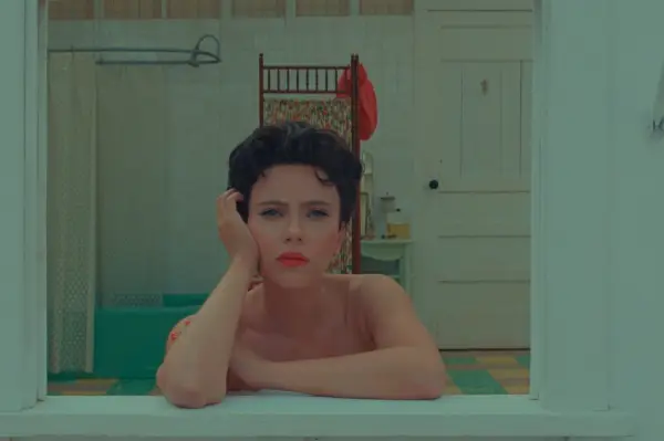 Scarlett Johansson plays Midge Campbell