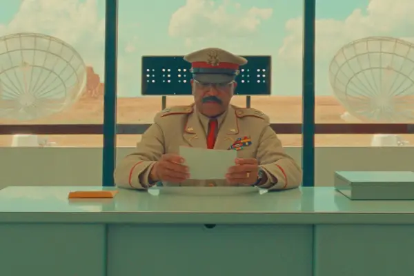 Jeffrey Wright plays General Grif Gibson