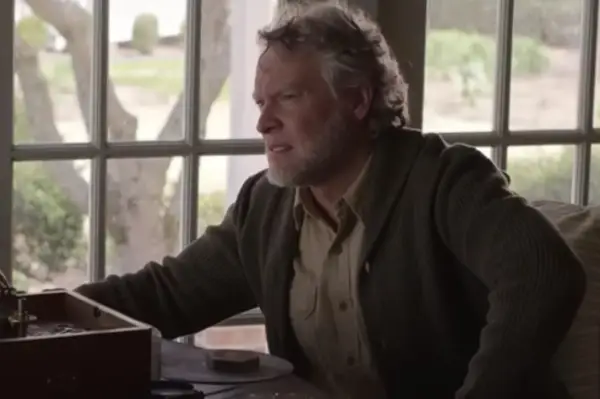 Tate Donovan plays Cole