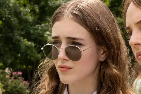 Talia Ryder plays Gabbi