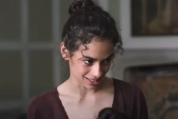 Nia Towle plays Louisa Musgrove