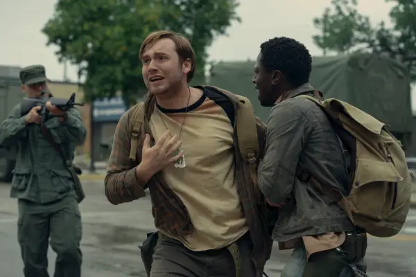 Cooper Hoffman as Garraty and David Jonsson as McVries in The Long Walk