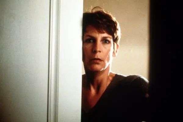 Jamie Lee Curtis stars in Halloween H20: 20 Years Later