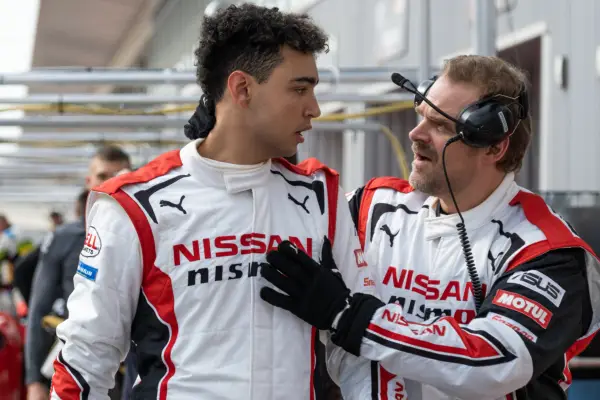 Obsada Gran Turismo: Kto występuje w filmie o grze wideo?