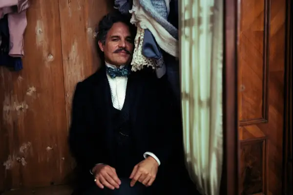 Mark Ruffalo plays Duncan Wedderburn