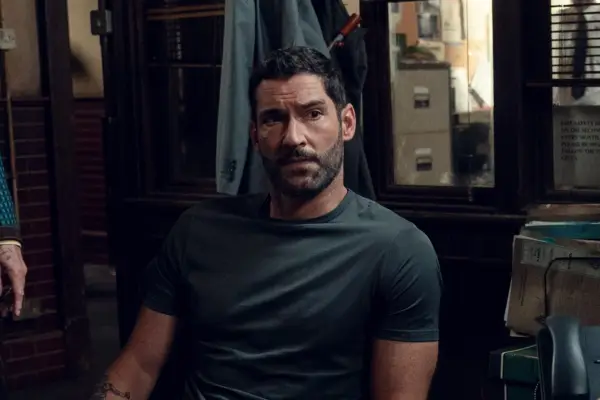 Tom Ellis plays Jason Ritchie