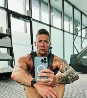 (Instagram/@alexbelew) 