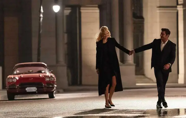 'A Family Affair' Review: Zac Efron og Nicole Kidmans slitsomme Netflix Rom-com er monoton og kjedelig