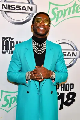 MIAMI BEACH, FL - OCTOBER 06: Rapper Gucci Mane arrives at the BET Hip Hop Awards 2018 at Fillmore 