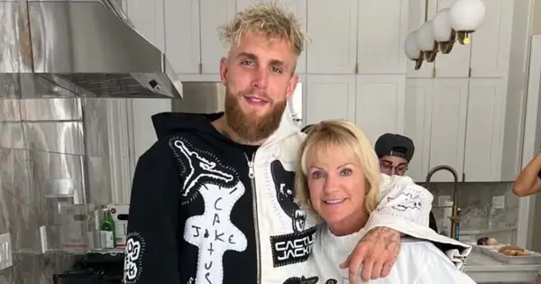 La madre de Jake Paul, refuta el problema de la etnia polaca del niño