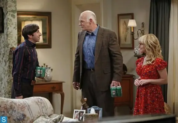 Simon Helberg, Casey Sander, and Melissa Rauch in 