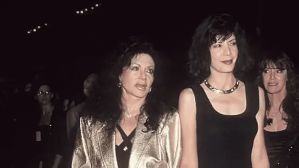 Wer war Toni-Ann-Filiti? The Family Stallone -Star Sylvester Stallone erreichte mit einer Halbschwester wegen Missbrauchsvorwürfen eine millionenschwere Siedlung