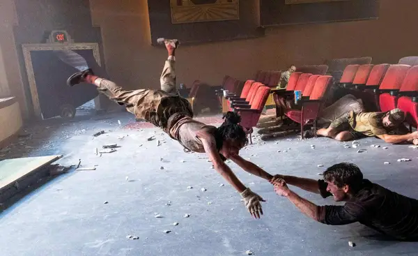 Glen Powell as Tyler Owens and Sasha Lane as Lilly in a still from 