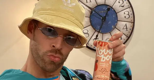 Was ist Kyle Cooks Vermögen? Summer House -Star betreibt eine erfolgreiche Getränkefirma mit Verlobter Amanda Batula