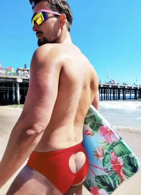 Moonies på 'Shark Tank': Quirky badetøj til mænd kan vise sig at være 'næste store trend