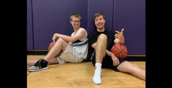 (@CJTHESEDAYS/Instagram)